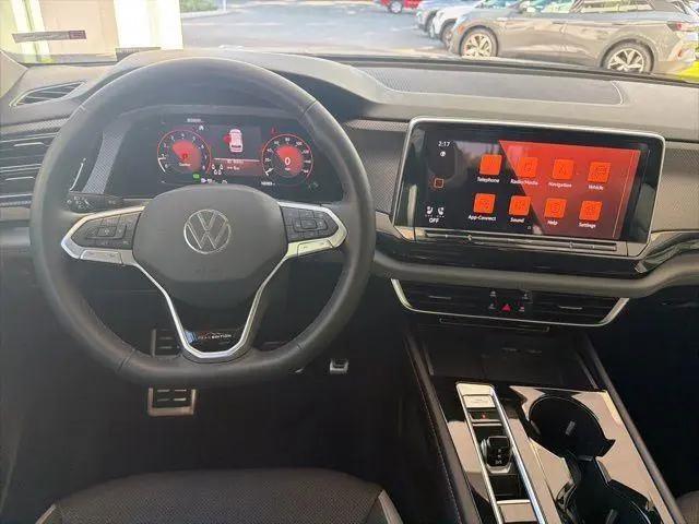 2024 Volkswagen Atlas 2.0T Peak Edition SE w/Technology
