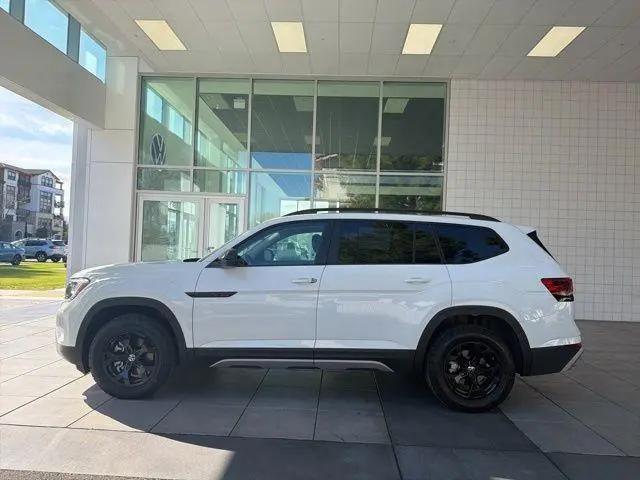 2024 Volkswagen Atlas 2.0T Peak Edition SE w/Technology