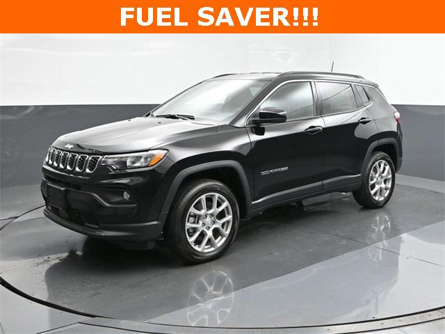 2024 Jeep Compass COMPASS LATITUDE LUX 4X4