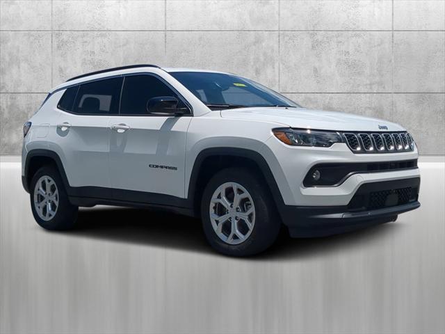 2024 Jeep Compass COMPASS LATITUDE 4X4