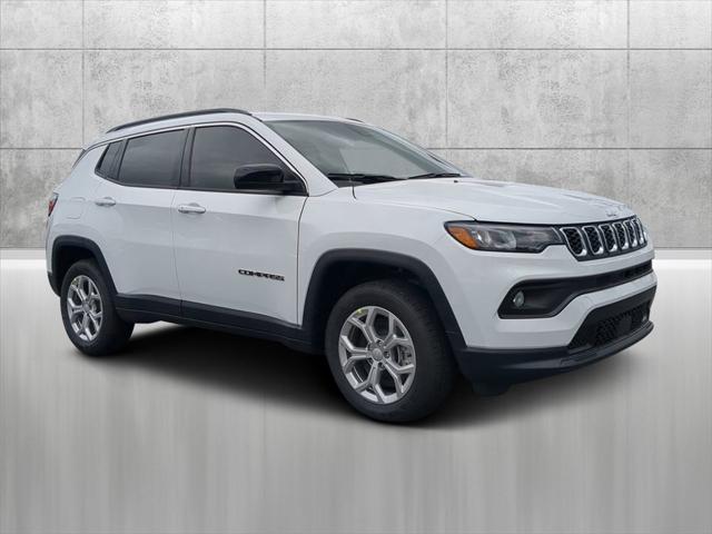 2024 Jeep Compass COMPASS LATITUDE 4X4