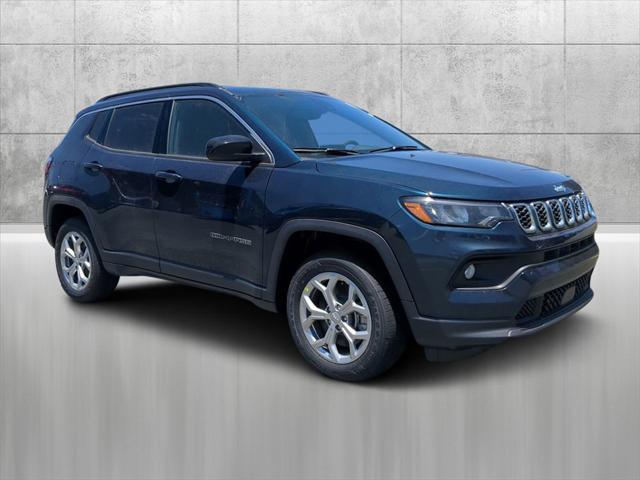 2024 Jeep Compass COMPASS LATITUDE 4X4