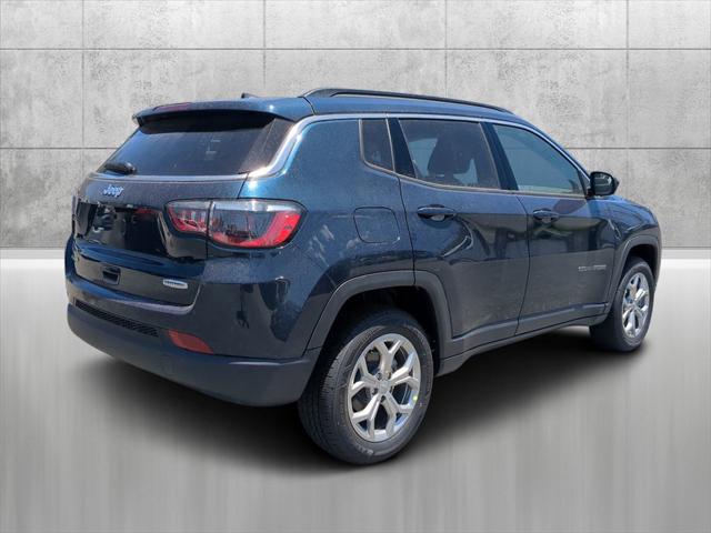 2024 Jeep Compass COMPASS LATITUDE 4X4