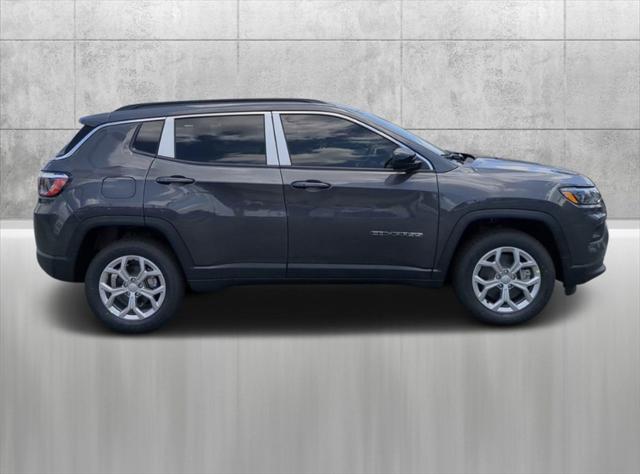 2024 Jeep Compass COMPASS LATITUDE 4X4