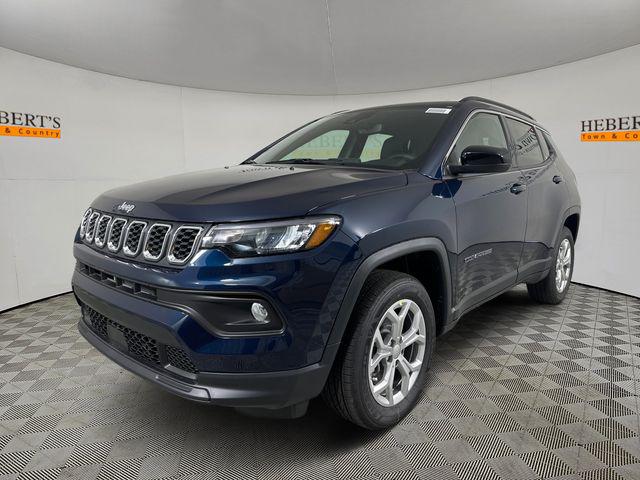 2024 Jeep Compass COMPASS LATITUDE 4X4