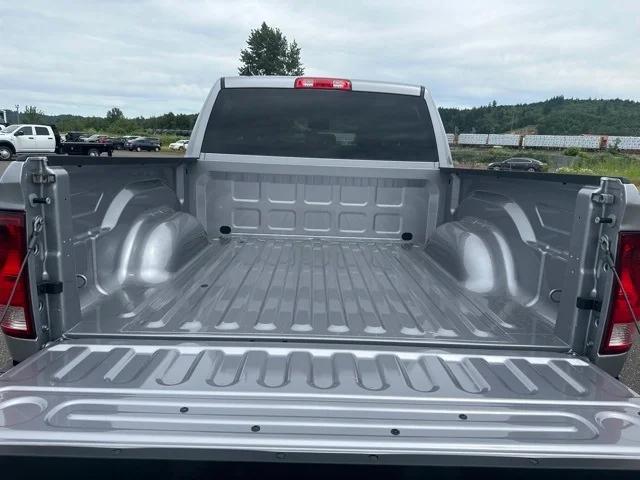 2024 RAM Ram 1500 Classic RAM 1500 CLASSIC TRADESMAN CREW CAB 4X4 57 BOX