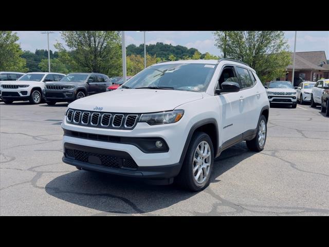 2024 Jeep Compass COMPASS LATITUDE LUX 4X4