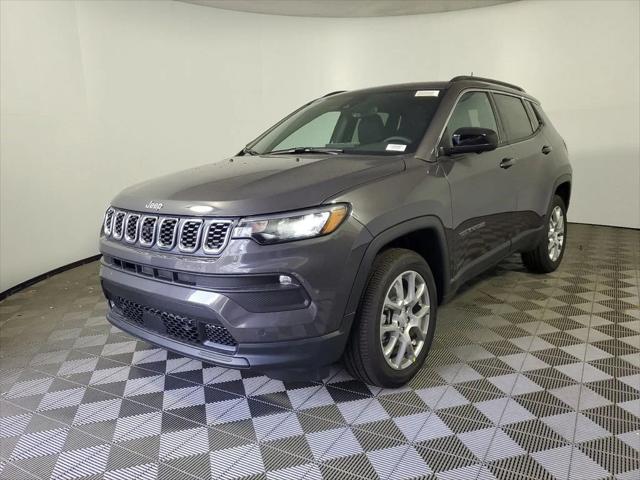 2024 Jeep Compass COMPASS LATITUDE LUX 4X4