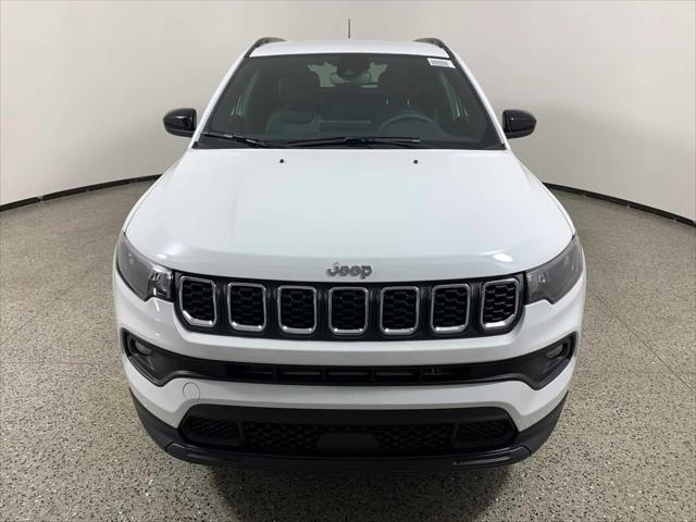 2024 Jeep Compass COMPASS LATITUDE LUX 4X4