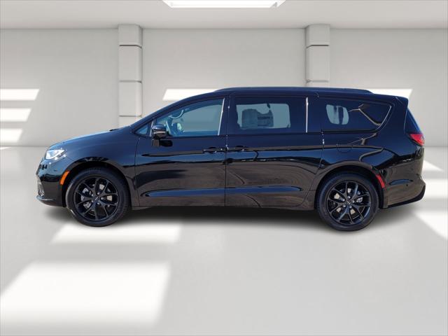 2024 Chrysler Pacifica PACIFICA TOURING L AWD