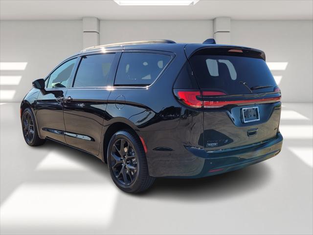 2024 Chrysler Pacifica PACIFICA TOURING L AWD