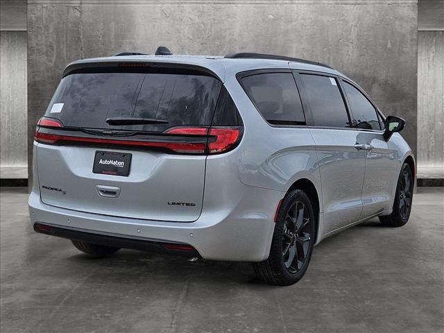 2024 Chrysler Pacifica PACIFICA LIMITED