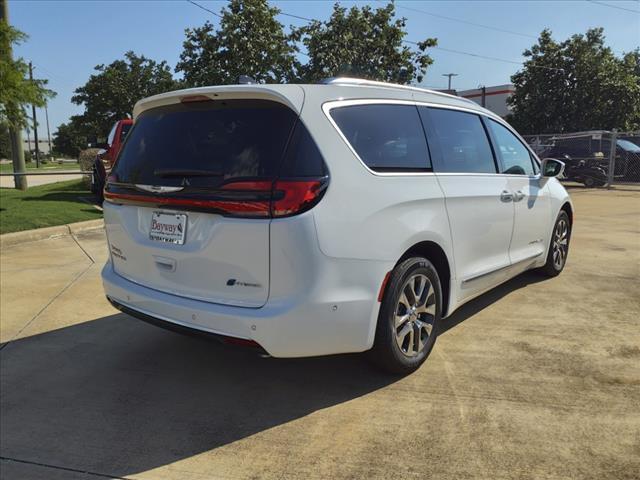 2024 Chrysler Pacifica Hybrid PACIFICA PLUG-IN HYBRID PINNACLE