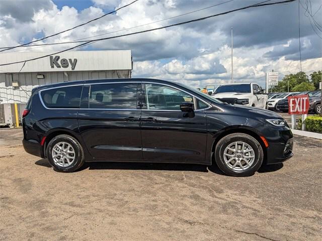 2024 Chrysler Pacifica PACIFICA TOURING L