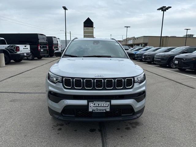 2024 Jeep Compass COMPASS LATITUDE LUX 4X4