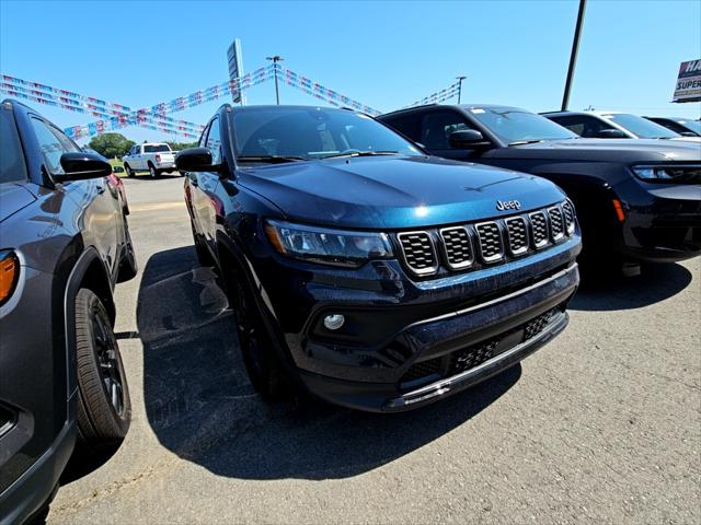 2024 Jeep Compass COMPASS LATITUDE 4X4