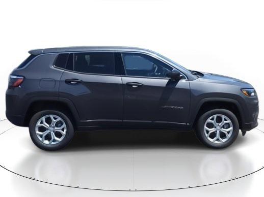 2024 Jeep Compass COMPASS SPORT 4X4