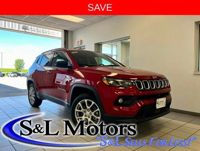 2024 Jeep Compass COMPASS LATITUDE LUX 4X4