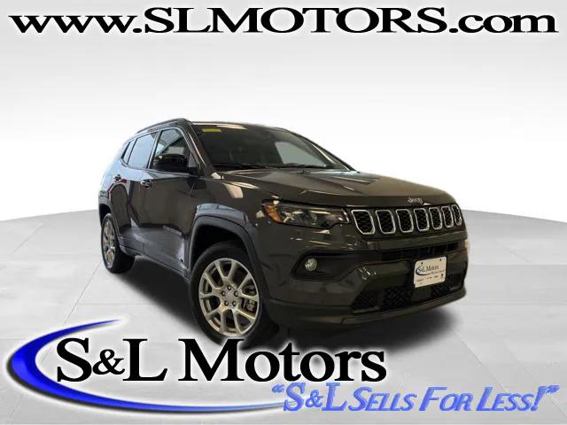 2024 Jeep Compass COMPASS LATITUDE LUX 4X4