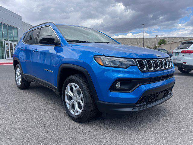 2024 Jeep Compass COMPASS LATITUDE 4X4