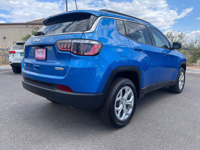 2024 Jeep Compass COMPASS LATITUDE 4X4