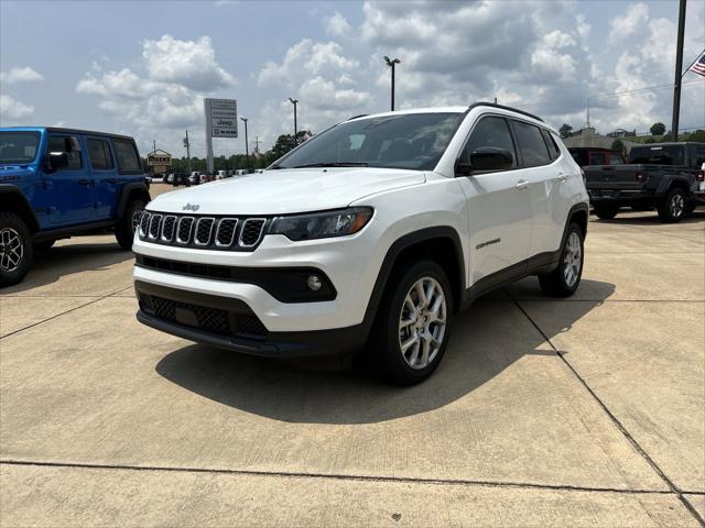 2024 Jeep Compass COMPASS LATITUDE LUX 4X4