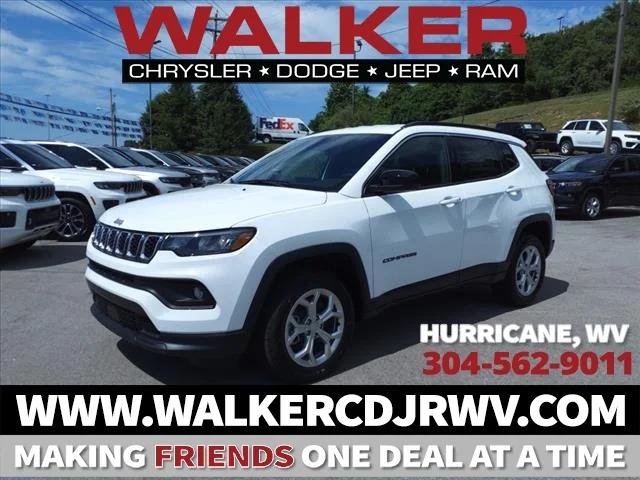 2024 Jeep Compass COMPASS LATITUDE 4X4