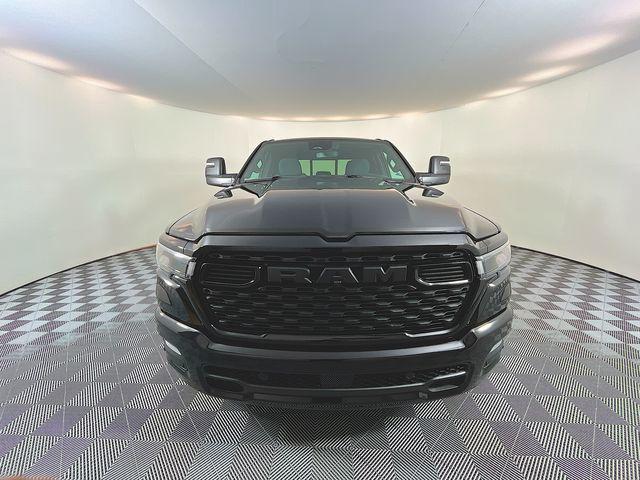 2025 RAM Ram 1500 RAM 1500 TRADESMAN QUAD CAB 4X2 64 BOX