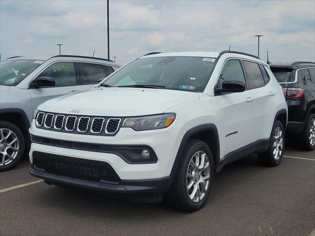 2024 Jeep Compass COMPASS LATITUDE LUX 4X4