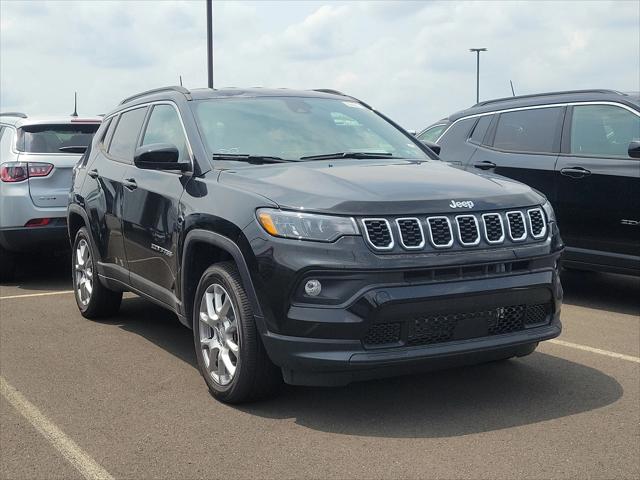 2024 Jeep Compass COMPASS LATITUDE LUX 4X4