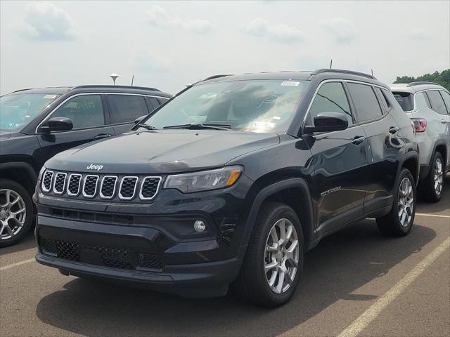 2024 Jeep Compass COMPASS LATITUDE LUX 4X4