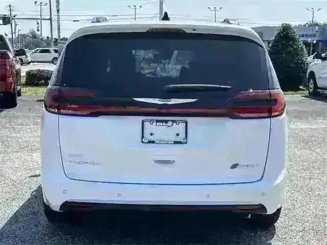 2024 Chrysler Pacifica Hybrid PACIFICA PLUG-IN HYBRID PINNACLE