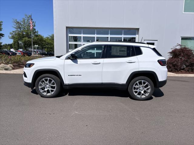 2024 Jeep Compass COMPASS LATITUDE LUX 4X4