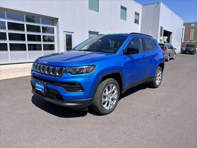 2024 Jeep Compass COMPASS LATITUDE LUX 4X4