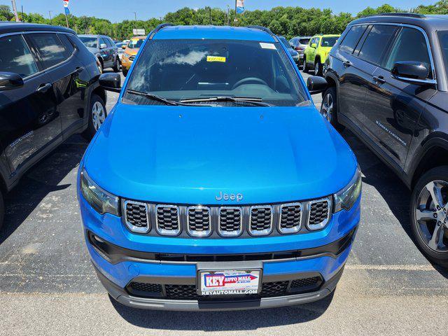 2024 Jeep Compass COMPASS LATITUDE 4X4