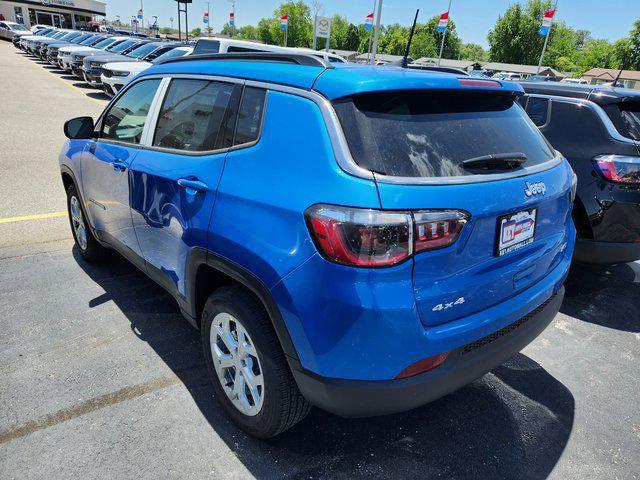 2024 Jeep Compass COMPASS LATITUDE 4X4