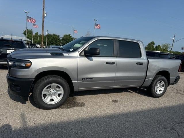 2025 RAM Ram 1500 RAM 1500 TRADESMAN CREW CAB 4X4 57 BOX