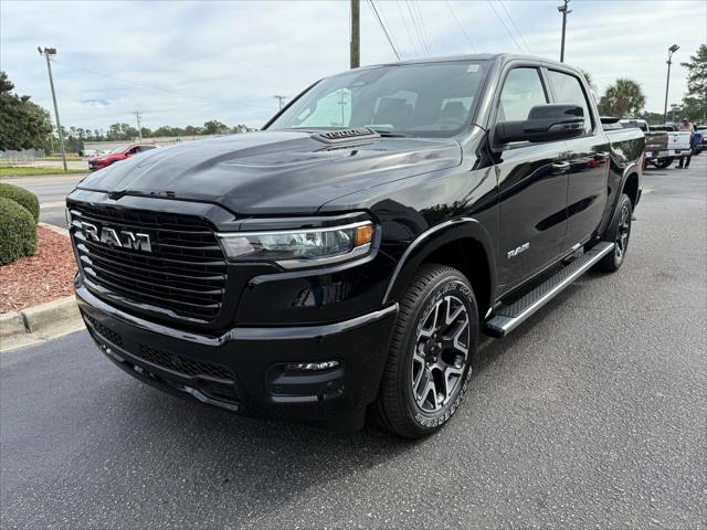 2025 RAM Ram 1500 RAM 1500 LARAMIE CREW CAB 4X4 57 BOX