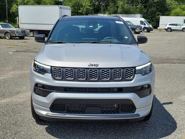 2024 Jeep Compass COMPASS LIMITED 4X4