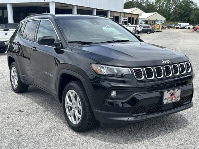 2024 Jeep Compass COMPASS LATITUDE 4X4