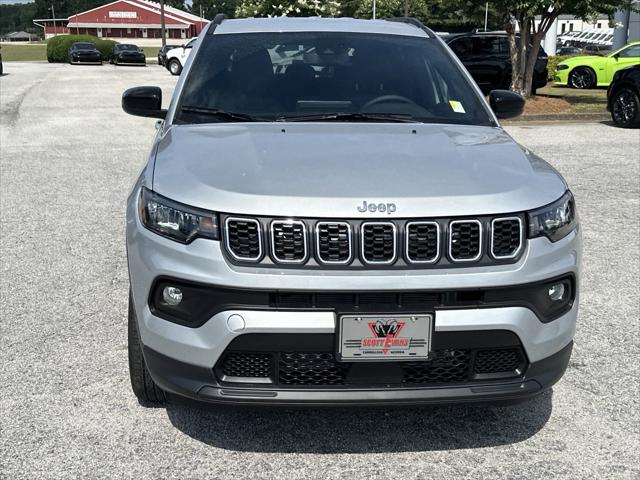 2024 Jeep Compass COMPASS LATITUDE 4X4