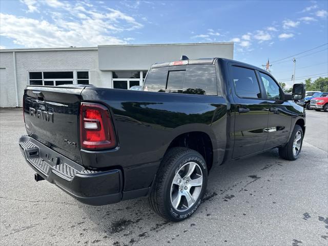 2025 RAM Ram 1500 RAM 1500 TRADESMAN CREW CAB 4X4 57 BOX