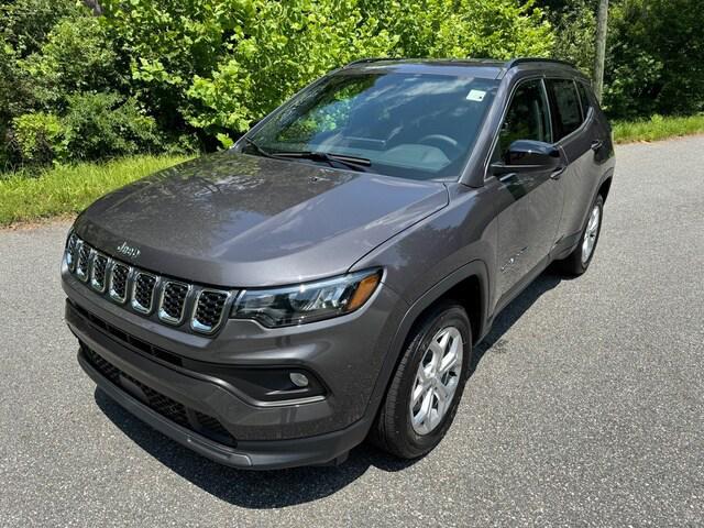 2024 Jeep Compass COMPASS LATITUDE 4X4