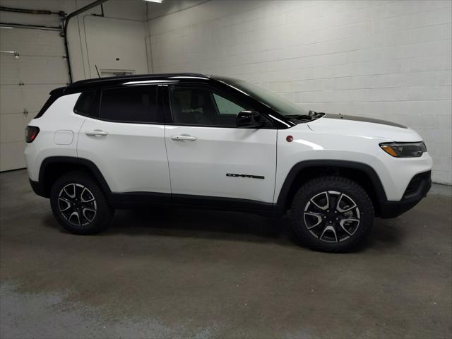 2024 Jeep Compass COMPASS TRAILHAWK 4X4