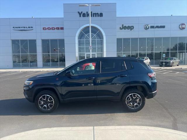 2024 Jeep Compass COMPASS TRAILHAWK 4X4