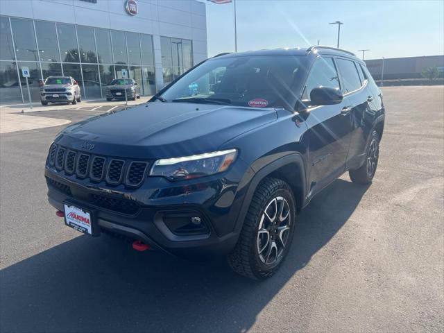 2024 Jeep Compass COMPASS TRAILHAWK 4X4