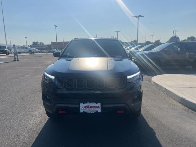 2024 Jeep Compass COMPASS TRAILHAWK 4X4