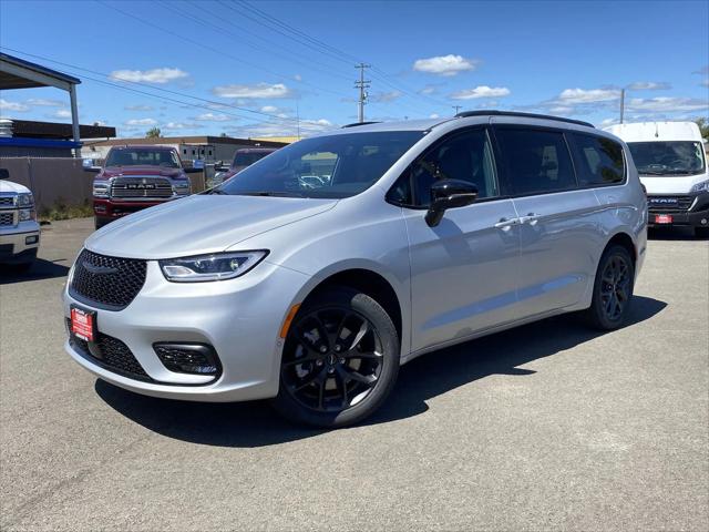 2024 Chrysler Pacifica PACIFICA TOURING L AWD