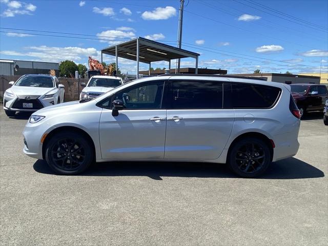 2024 Chrysler Pacifica PACIFICA TOURING L AWD