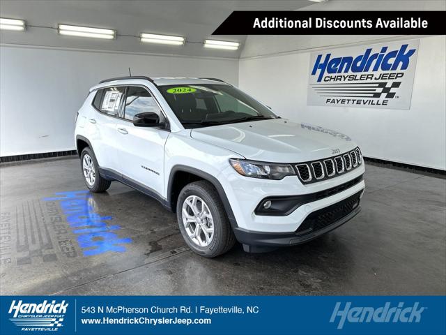 2024 Jeep Compass COMPASS LATITUDE 4X4